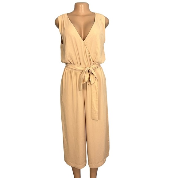 Babaton Maximillian Jumpsuit - Picture 3 of 12